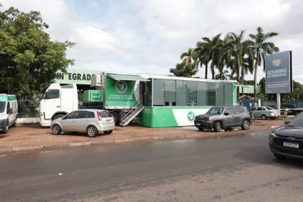 Bairro Santa Tereza recebe serviços jurídicos gratuitos da 'Carreta dos Direitos da DPE-RR'