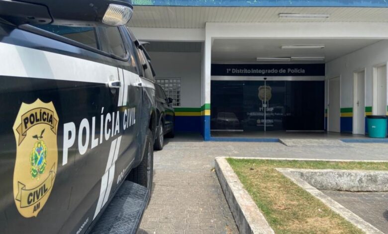 Viatura da Polícia Civil do AM, responsável por prender homem que abusou adolescente na saída de escola