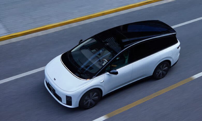 Li Auto i8 chega ao mercado chinês com autonomia de até 720 km
