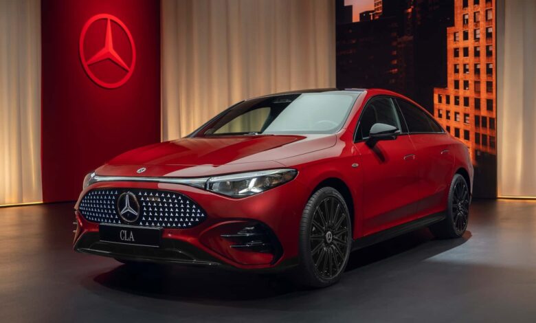 Alvo de piadas, novo CLA vende mais do que Mercedes-Benz esperava