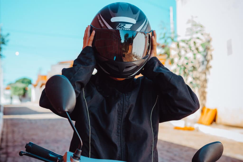 Ter moto implica em economia? Sim, mas alguns itens são necessários para garantir mais tranquilidade na pilotagem.