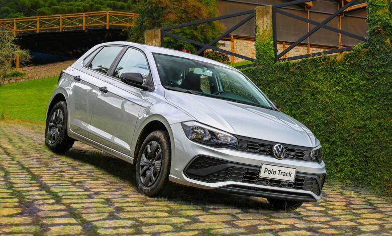 VW aumenta descontos para Polo Track e continua com Feirão de Fábrica