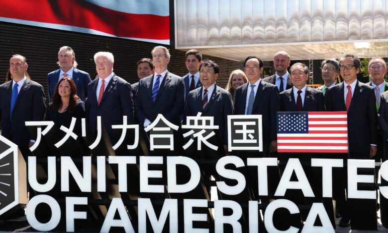 Japão assina acordo para investir US$ 550 bi nos EUA e Trump reduz tarifa sobre produtos japoneses para 15%