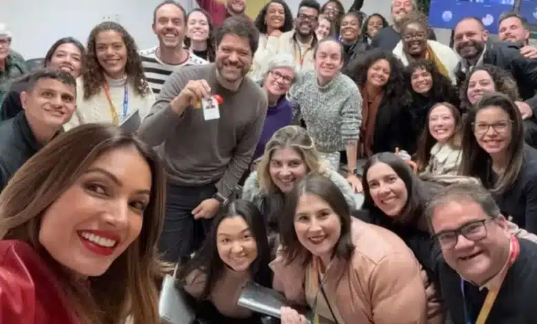 Patrícia Poeta e equipe do Encontro. Foto: Reprodução/Instagram