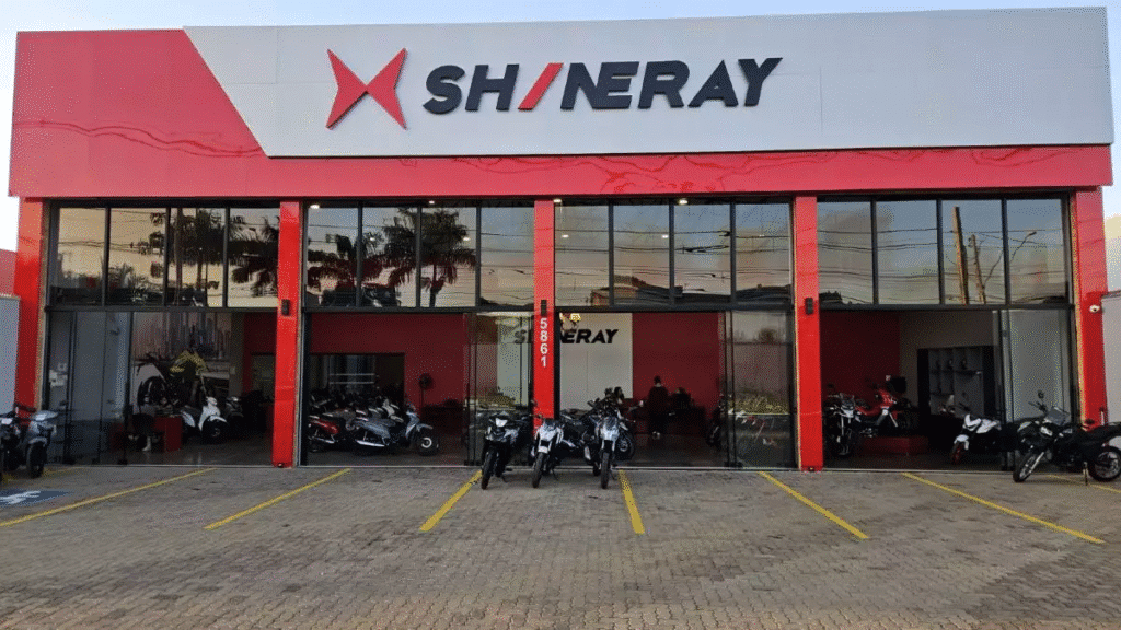 A moto chinesa está cada dia mais presente no Brasil, mas uma marca começou a assustar de verdade as montadoras mais tradicionais do planeta.