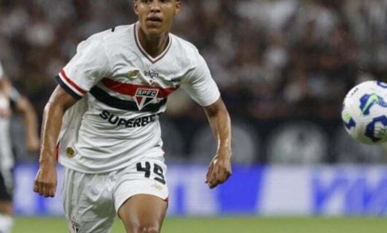Ryan Francisco passa por cirurgia no joelho e só volta em 2026