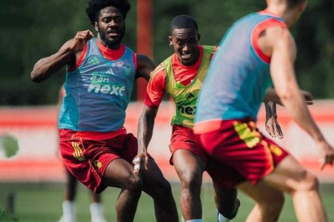 Forest tenta a segunda vitória na competição neste domingo (31), diante de um West Ham em crise - (crédito: Foto: reprodução/instagram/officialnffc)