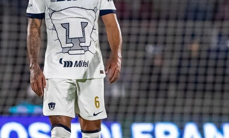 Vasco e Pumas voltam a divergir sobre a transferência de Nathan Silva