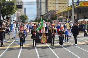 Desfile cívico-militar atrai 40 mil pessoas e marca os 126 anos de Campo Grande – CGNotícias