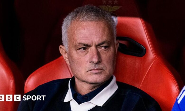 Jose Mourinho in the Fenerbahce dugout