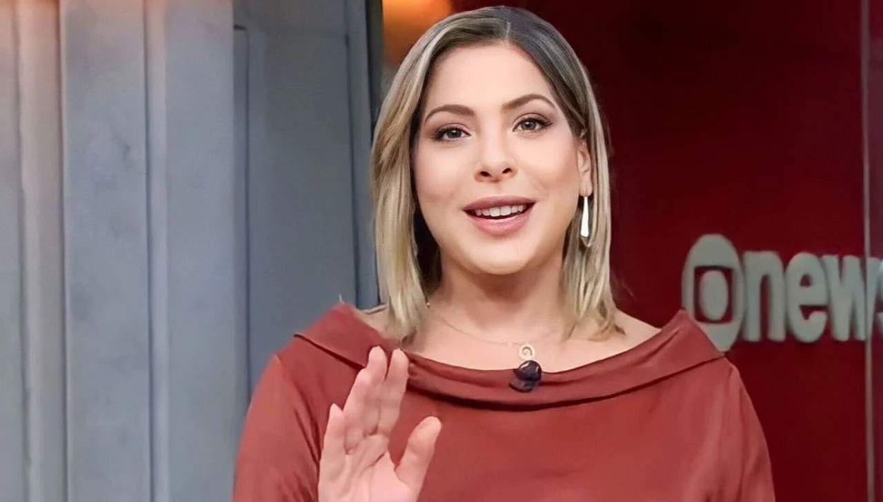 Daniela Lima deixa GloboNews após voltar de férias