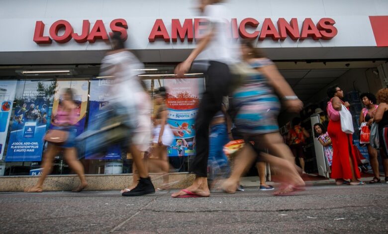Ações da Americanas sobem 2,28% após troca no comando | Empresas
