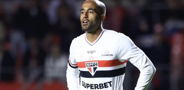 Lucas Moura, jogador do São Paulo, durante partida contra o Vitória no Morumbis pelo Campeonato Brasileiro