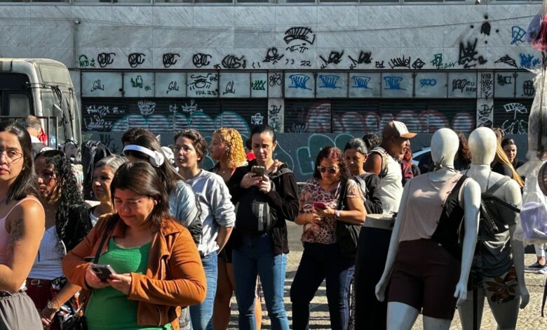 'É porque acabou a farra'