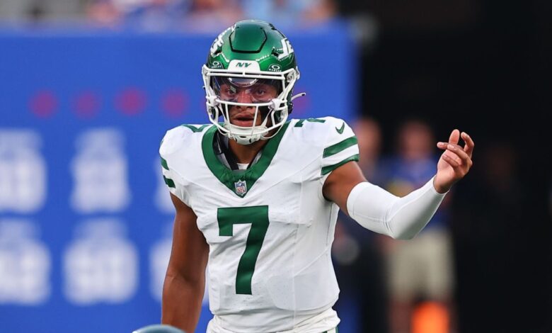 Jets' Justin Fields brings different dynamic than Aaron Rodgers