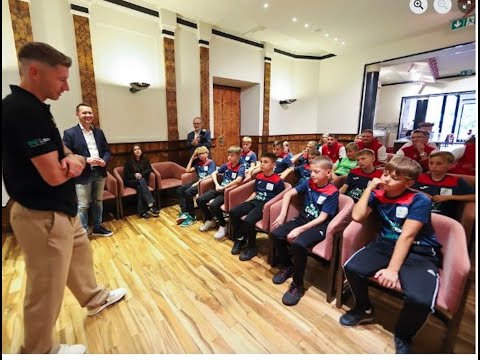 WIDEO: Robert Lewandowski spotkał się z uczestnikami rozgrywek o Puchar Tymbarku i Procam Cup 2025. Wieczorem arcyważny mecz z Finami