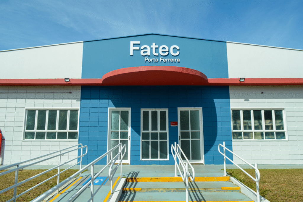 Fatec Porto Ferreira realiza feira de empregabilidade