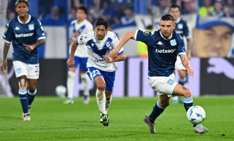 Racing bate o Vélez e se aproxima da semifinal da Libertadores