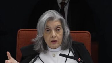 Ministra Carmen Lúcia vota e pode decifir futuro de Bolsonaro