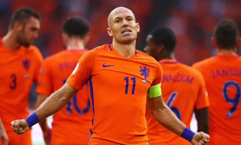 Arjen Robben has now started playing padel after retiring from football around four years ago (Image via Getty)