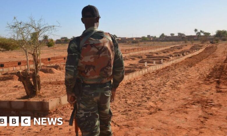 Jihadist groups executing civilians and burning homes, HRW warns