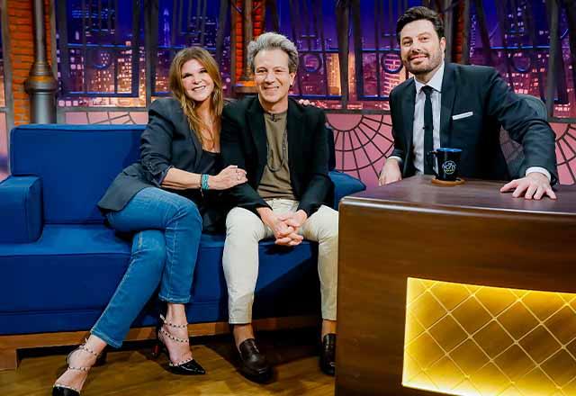 SBT TV | The Noite recebe Cristiana Oliveira e Eduardo Martini para uma conversa sobre carreira, amizade e o sucesso da peça "Cá Entre Nós"