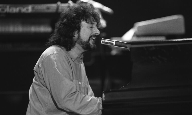Morre Rick Davies, vocalista e cofundador do Supertramp, aos 81 anos