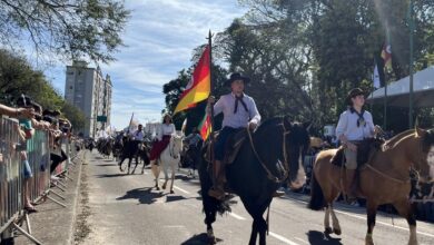 Tradicional desfile farroupilha de Passo Fundo vai reunir 14 entidades e até 800 cavaleiros