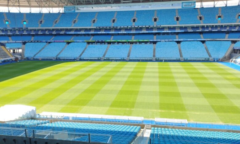 Com tratamento intensivo, gramado da Arena do Grêmio evolui; veja o que já foi feito para a melhora