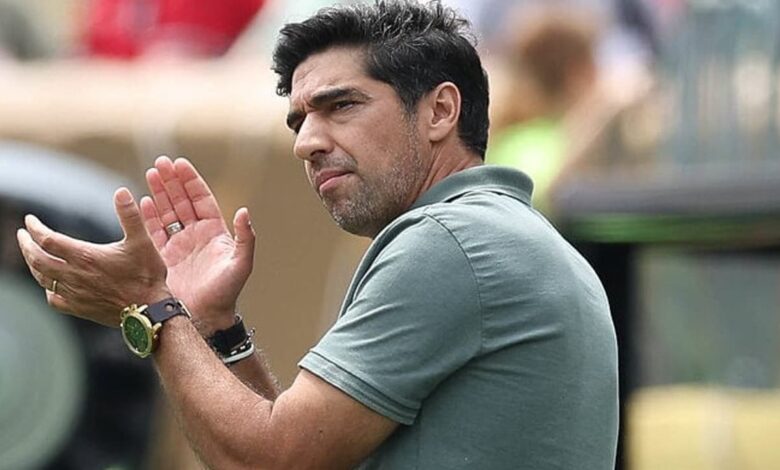Abel Ferreira viajou para Portugal por motivos particulares (Foto: Ettore Chiereguini/AGIF)