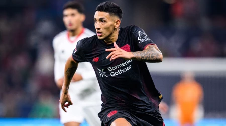 Equi Fernández debutó en el Leverkusen y lo expulsaron a la media hora