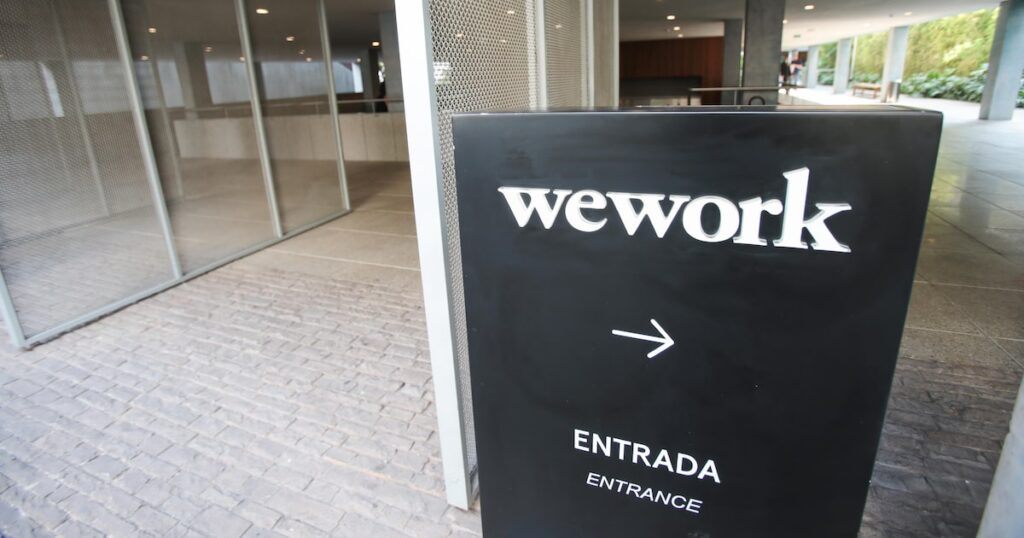 WeWork encolhe no Brasil, expulsa inquilinos e passa por reestruturação