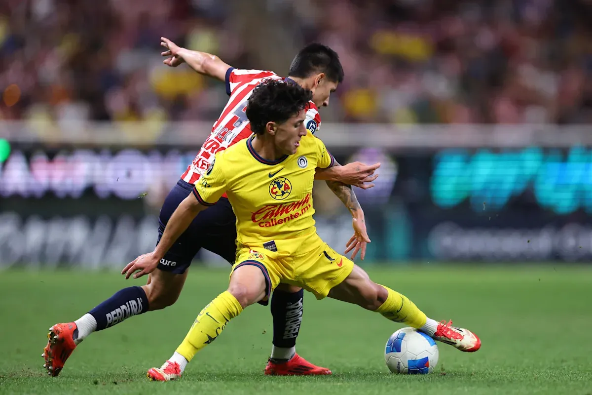 América enfrenta Guadalajara em dia de duelo com Canelo e Crawford