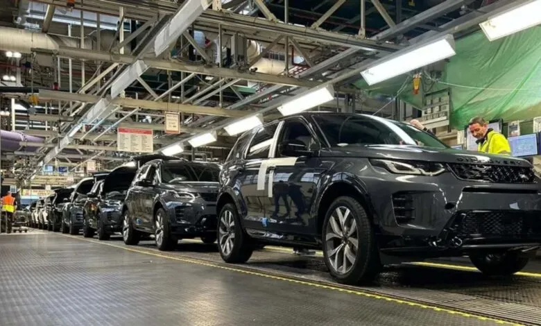 Cibercriminosos paralisam a produção da Jaguar Land Rover