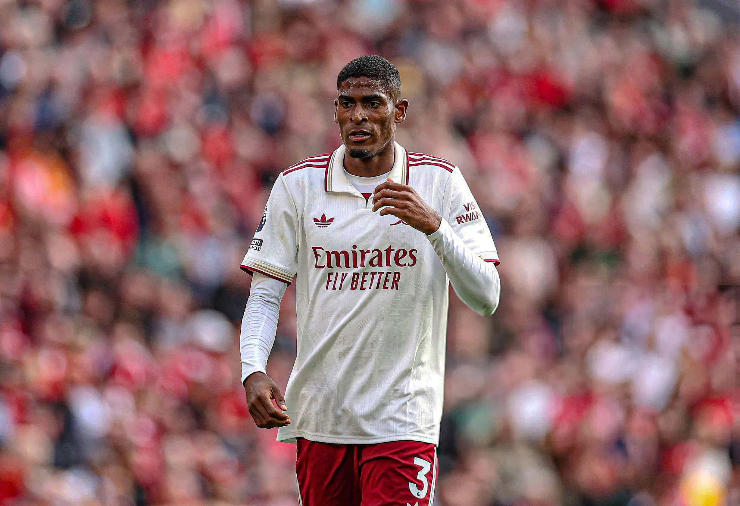 Gael Clichy faz alerta a Arsenal sobre Cristhian Mosquera