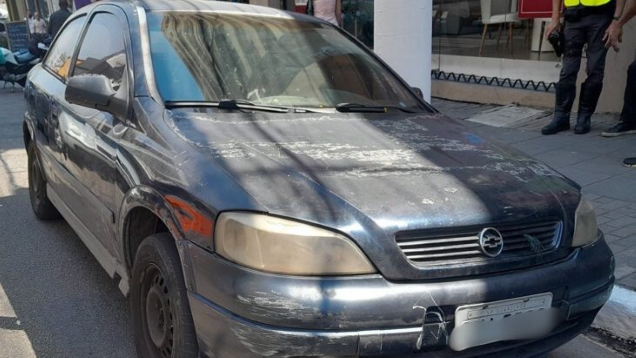 Detran-SP recolhe Astra azul com 602 multas e dívidas acima de R$ 160 mil