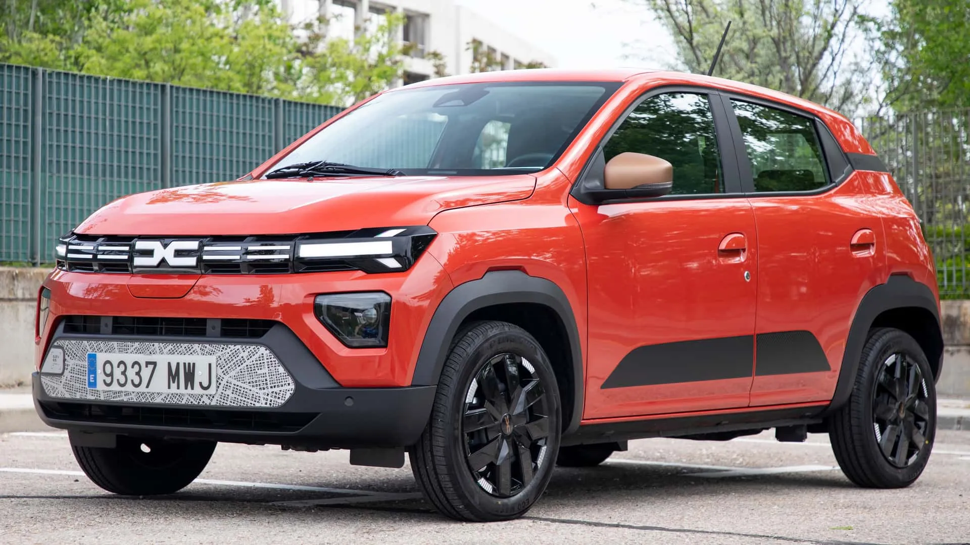 Europa cria plano para baratear carros elétricos e competir com China