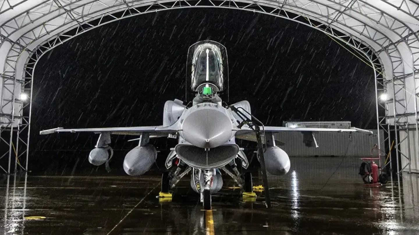 F-16 autorizado como próximo caça do Peru