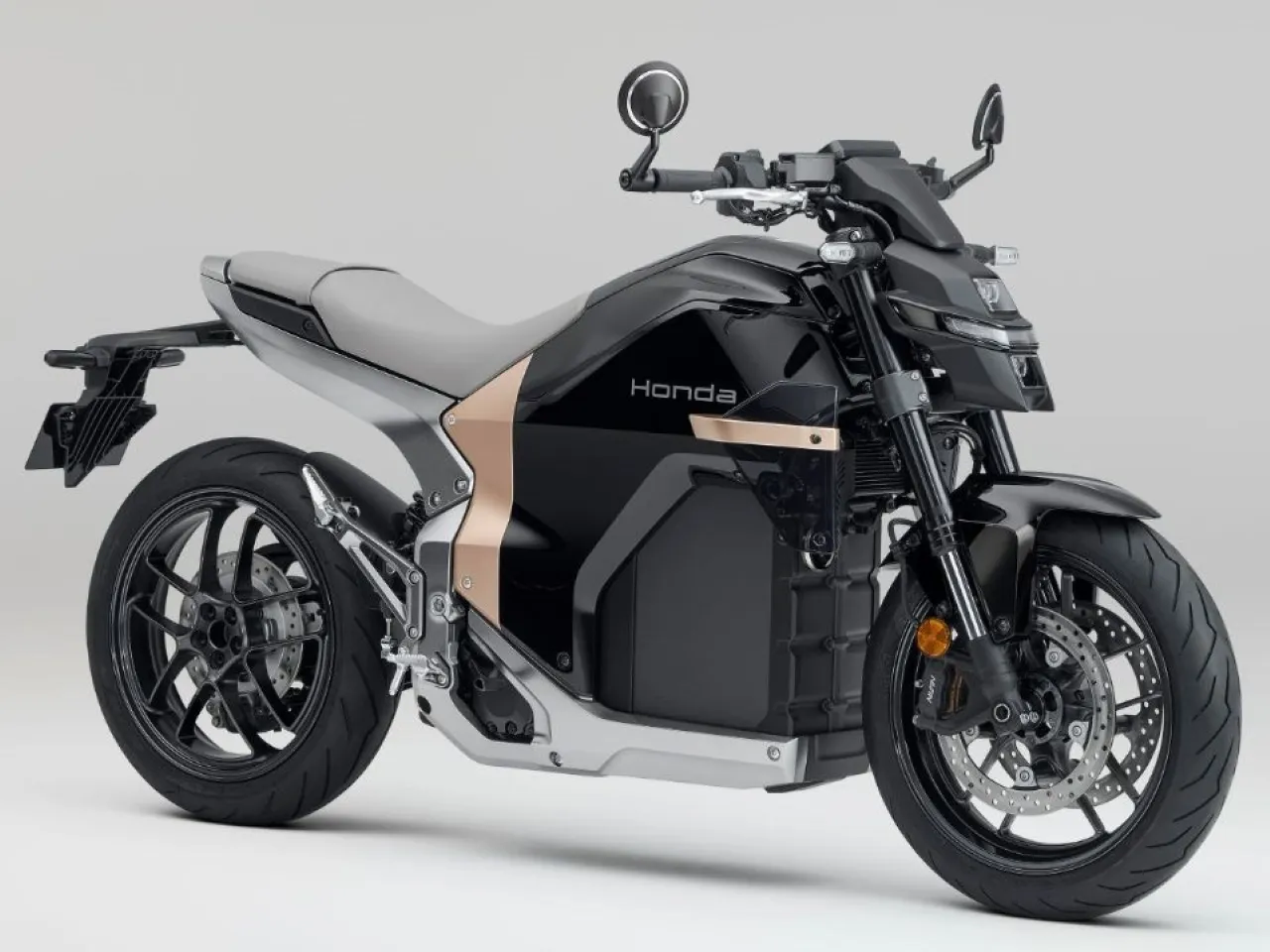 Honda apresenta moto elétrica com 130 km de autonomia
