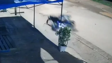 Vídeo registra acidente de moto em Manoel Urbano; jovem escapa ileso | ac24horas