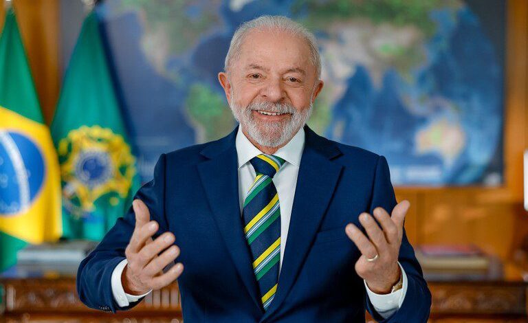 Lula diz que governo tomou a decisão de cuidar do povo brasileiro