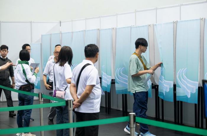 MACAU Low turnout in Macau for 'patriots only' elections