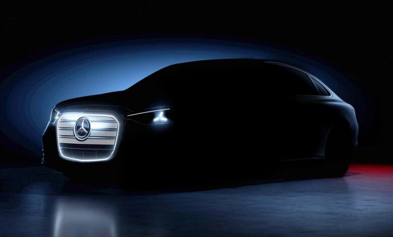 Mercedes-Benz Classe C será o próximo da marca com grade iluminada gigante