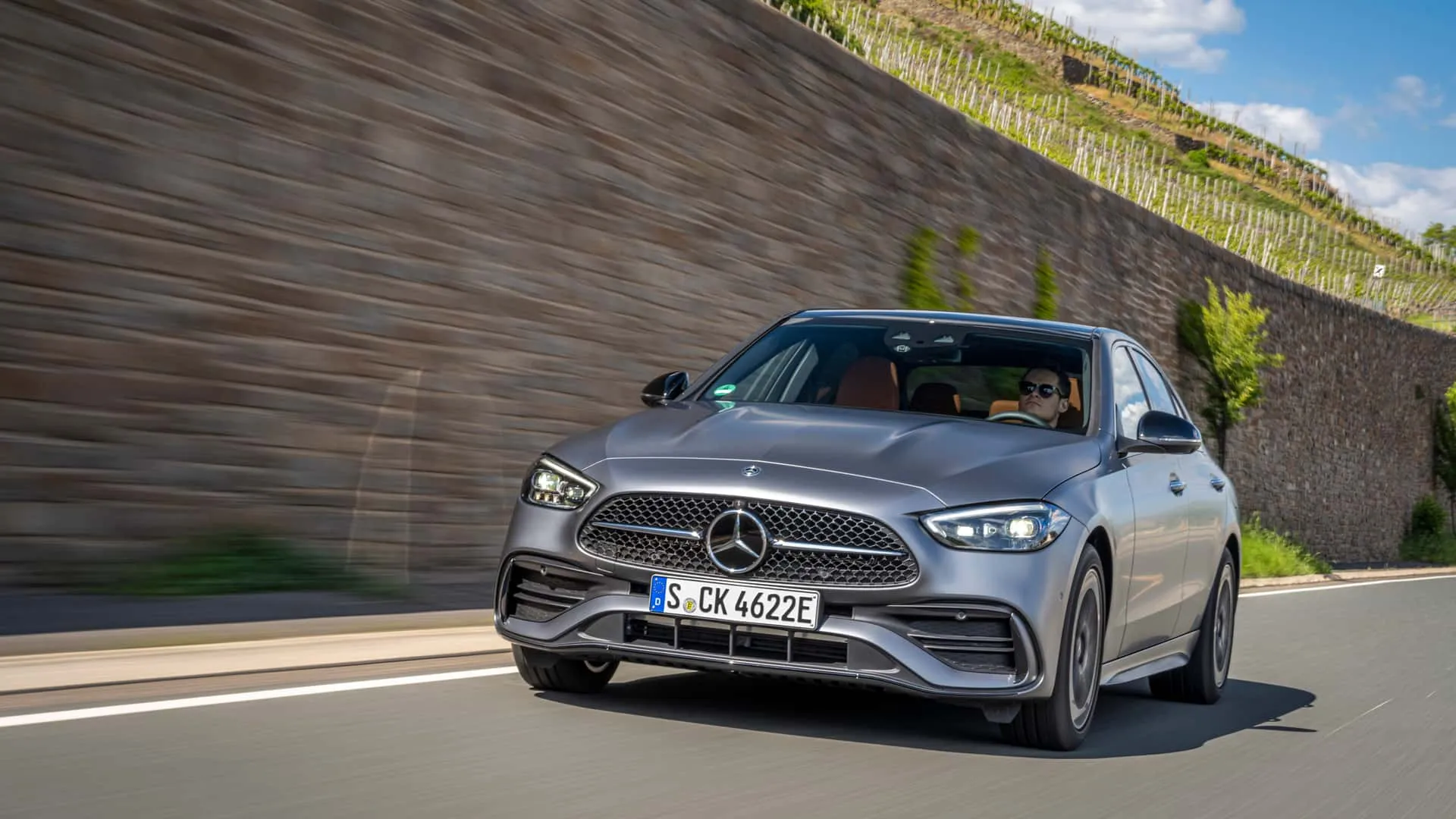 Mercedes-Benz nega rumores sobre motores BMW em seus veículos