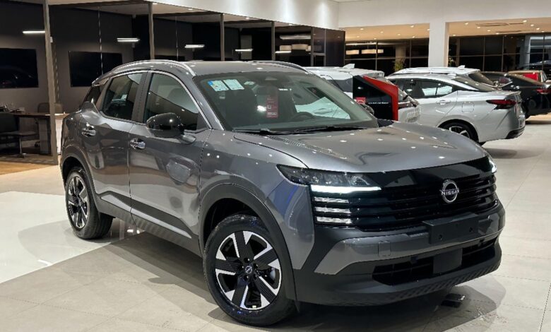 Nissan Kicks Platinum recebe desconto de R$ 21 mil para PcD em setembro