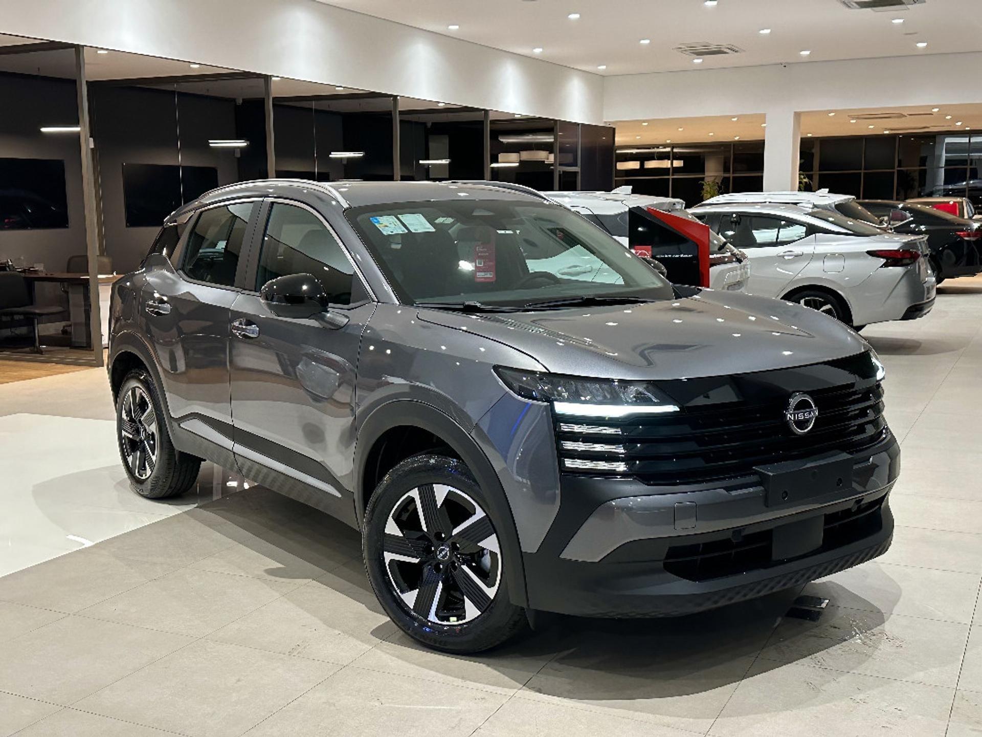 Nissan Kicks Platinum recebe desconto de R$ 21 mil para PcD em setembro