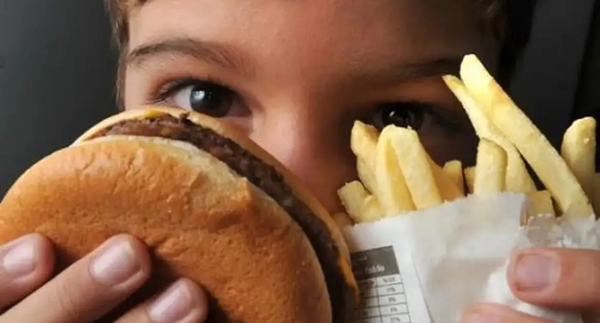 Obesidade infantil ultrapassa desnutrição pela primeira vez