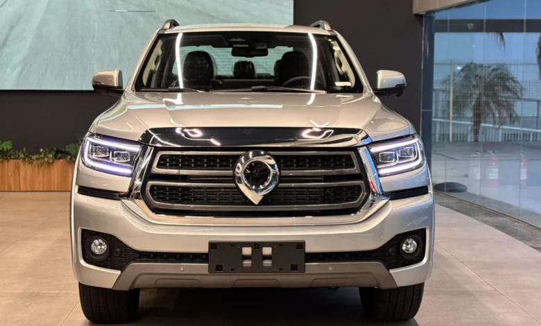 Poer P30 marca estratégia diferente da GWM frente à BYD Shark
