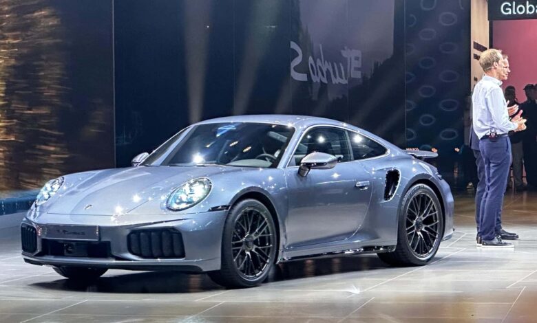 Novo Porsche 911 Turbo S é híbrido e o mais potente da história