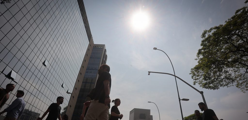 Defesa Civil emite terceiro alerta severo de baixa umidade do ar em 466 municípios; veja lista